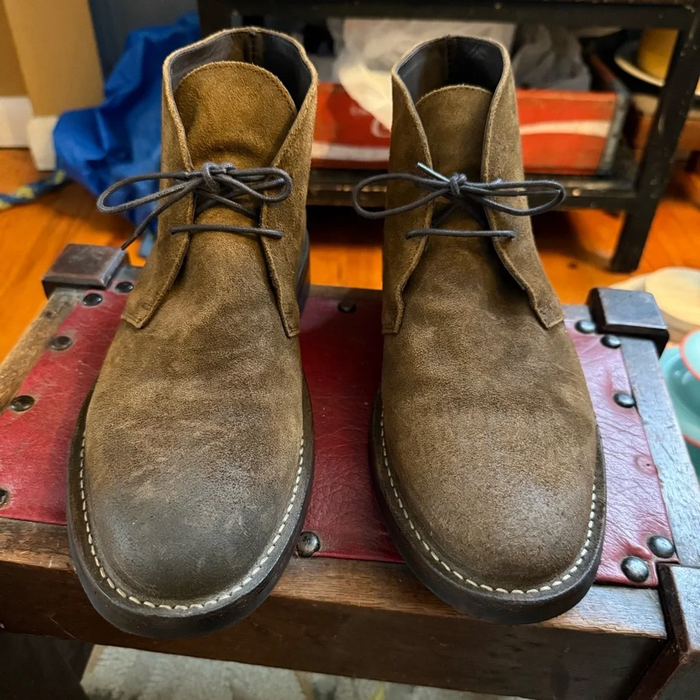 Thursday boot co. Scout classic brown suede chukka boots. 9.5